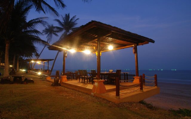 Bansaithong Beach Resort