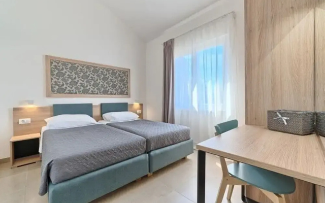 Apartments Medena in Seget Donji Trogir With Pools