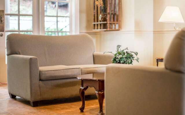 Econo Lodge Birmingham - Hoover