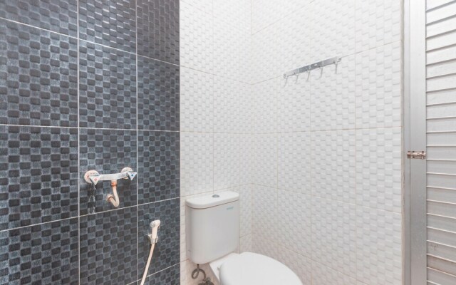 Cempaka Harapan Indah by OYO Rooms