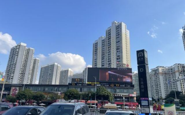 Run Hua Si Ji Hotel