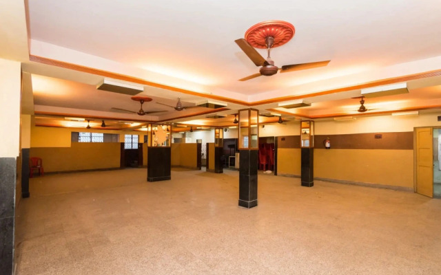 OYO 3436 Home Stay near Airport
