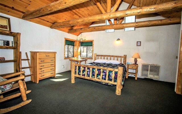 Kelley's Kabin 290 by RedAwning