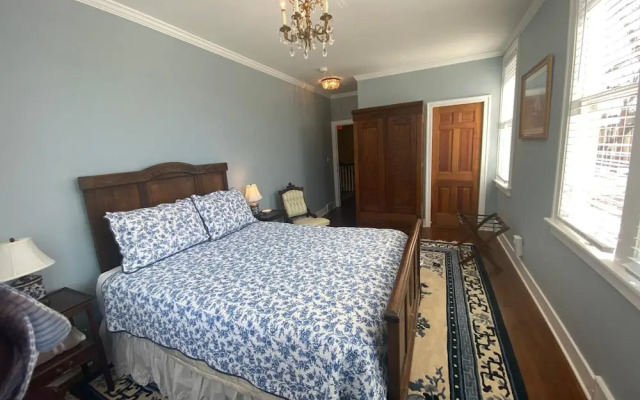 Valparaiso Inn Bed & Breakfast