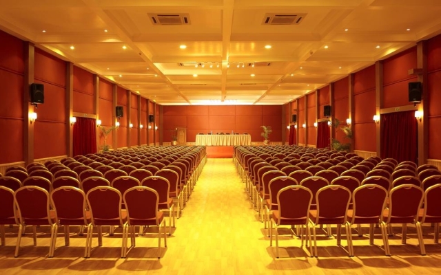 Vivanta Ernakulam, Marine Drive