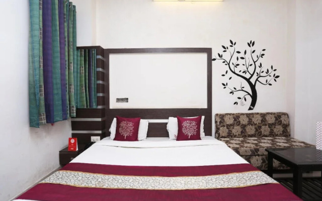 Hotel Kanha Palace By OYO