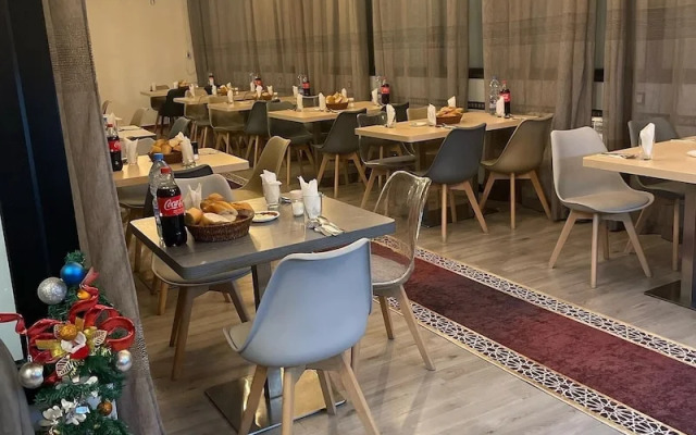 Hnr Hotel