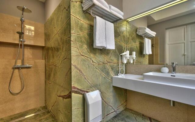 Mint Suite No2