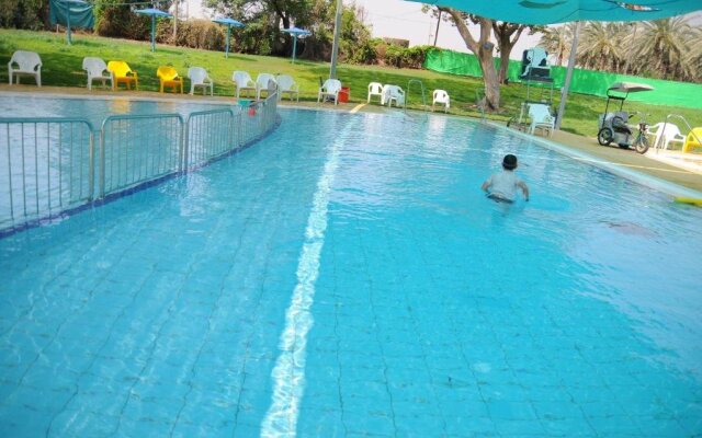 Kibbutz Tiratzvi - Country Lodging