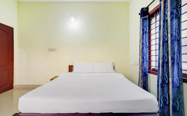 OYO 86248 Shalom Palace