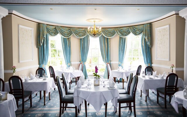 Shaw Hill Hotel Golf And Country Club