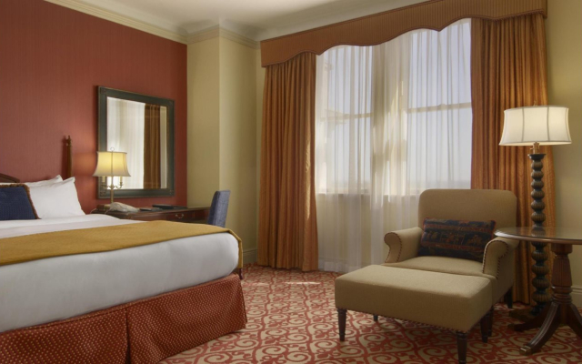 Fairmont Hotel Macdonald