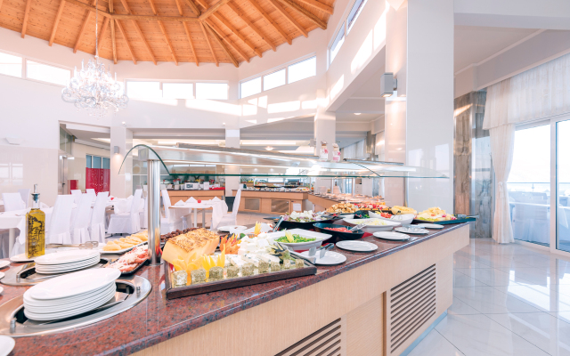 Grand Blue Beach Hotel