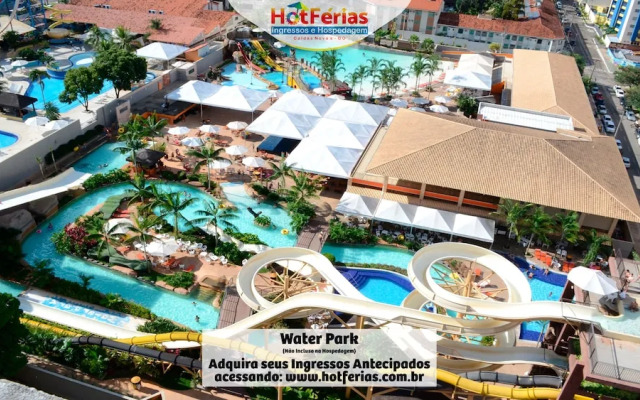 Náutico Flat Caldas Novas, com 1 dia de acesso ao Náutico Praia Clube - Hotférias