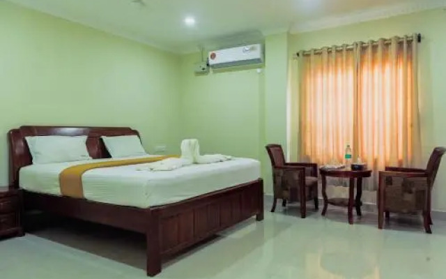 Chola Inn