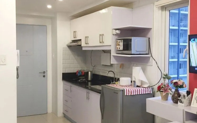 HomeStay at Wind Residences