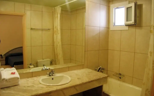 Creta Hotel