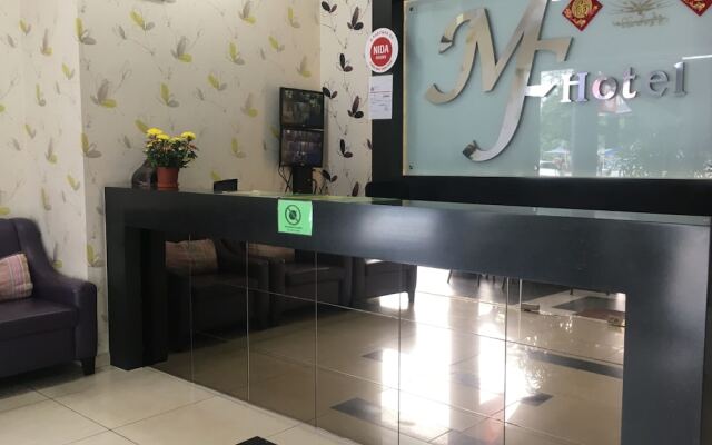 OYO 89856 MF Hotel