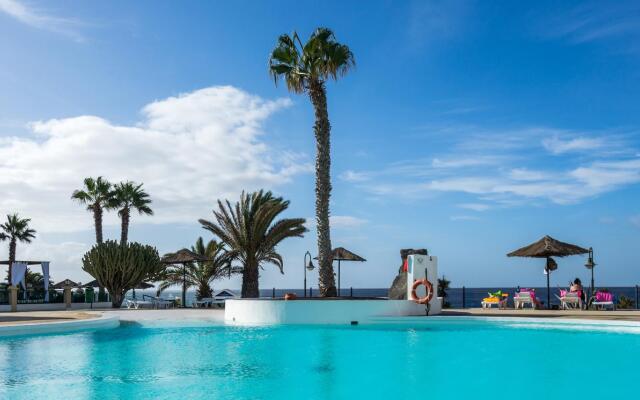 Blue Sea Costa Teguise Beach