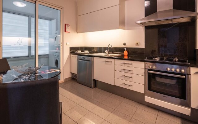 Oceanside Terrace Apartment by HR Madeira