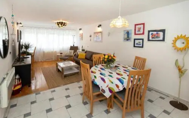 Bright & Airy / 1BR Getaway close to All You Need