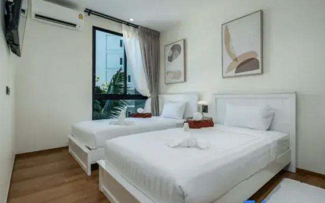 Two Flamingo Apartment 1