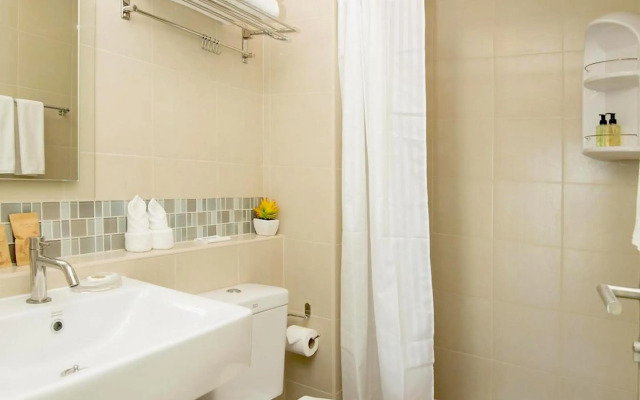 First Choice Suites By The Sea