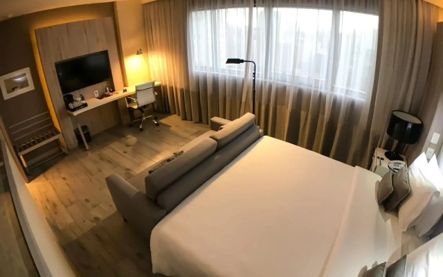 Radisson Blu Belo Horizonte, Savassi