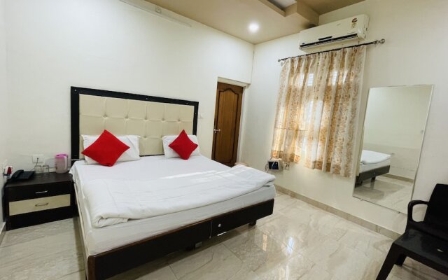 Hotel Prabhat Palace