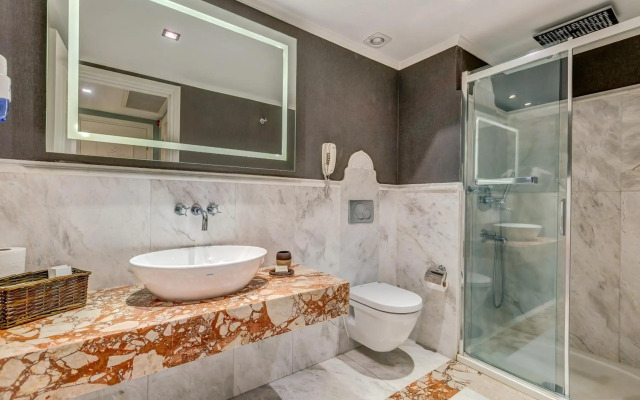Antmare Hotel