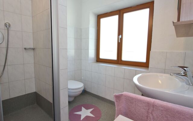 Mountain View Apartment With Garden In Muhlbach