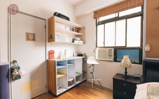 Studio 1318