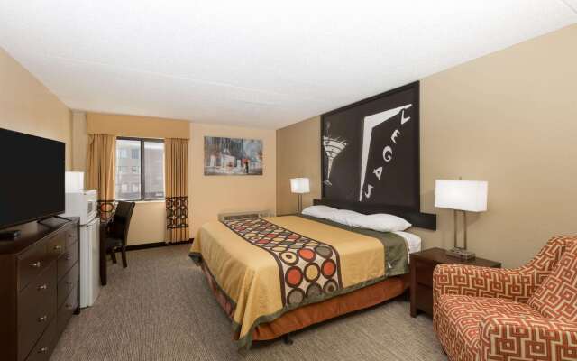 Super 8 by Wyndham Wichita North