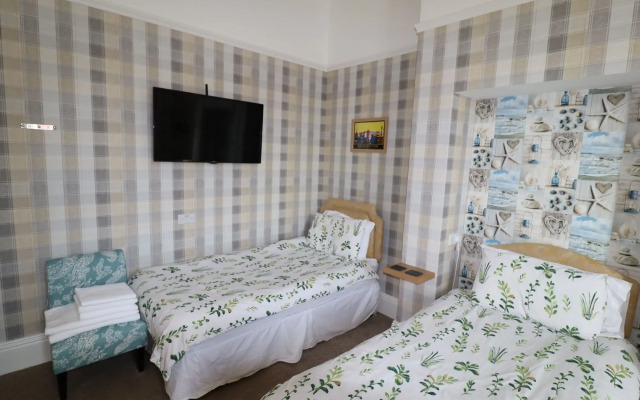 Raincliffe Hotel