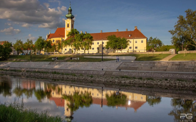 Klastrom Hotel