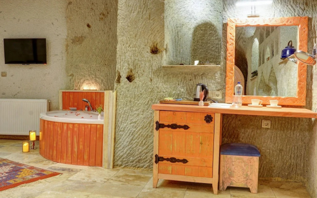 Nar-I Ask Cave Hotel