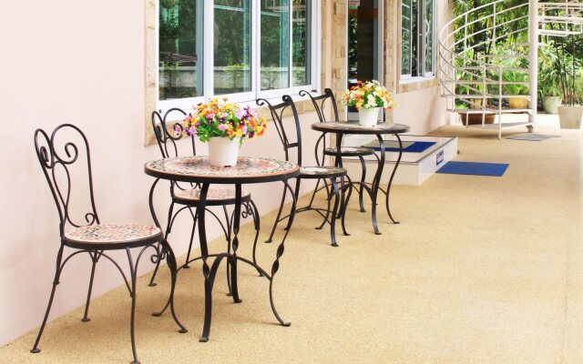 Chumphon Travelodge Hotel