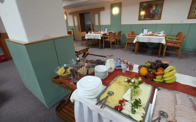 Hotel KAMU GARNI