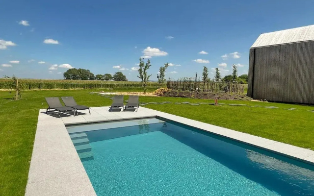 Amazing Lodge With Shared Pool