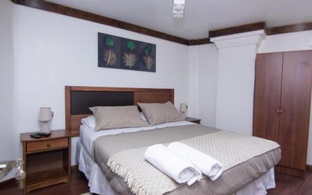 Hostel Lucia Suites