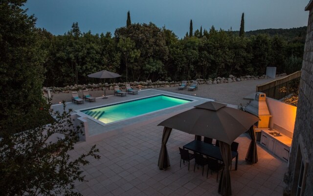 Hedera Estate, Villa Hedera IX