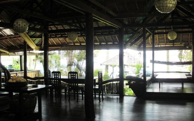 Deep Moon Resort