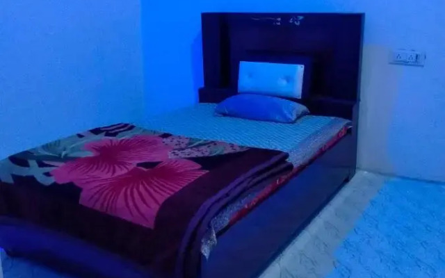 Oyo 80810F Bp Nigam Guest House