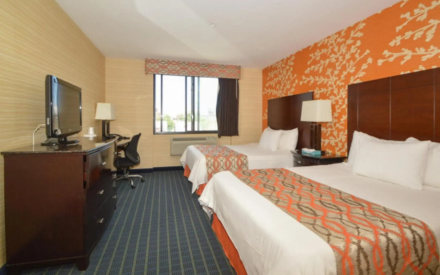 Corona Hotel