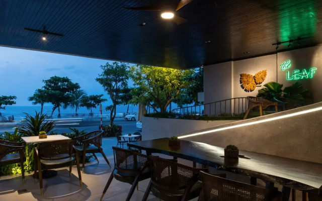Leaf Beachfront Hotel Da Nang