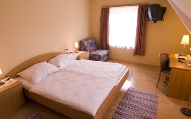 Pension Sauer