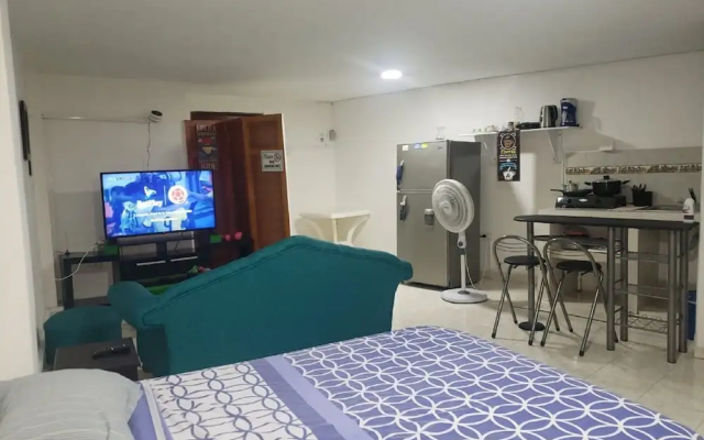 Study in the Old City of Cartagena E3m2 With Air Conditioning and Wifi - Apartment in Cartagena - Photo 4