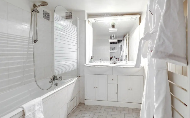 Cozy 2BR in the Heart of Île Saint-Louis