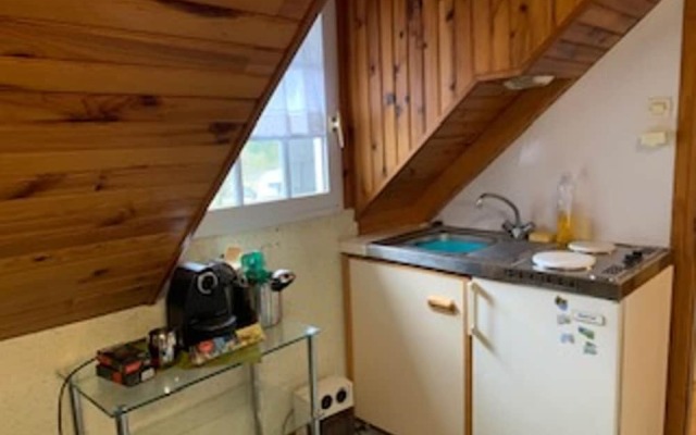 Studio in Plouguerneau, With Wonderful sea View, Enclosed Garden and Wifi