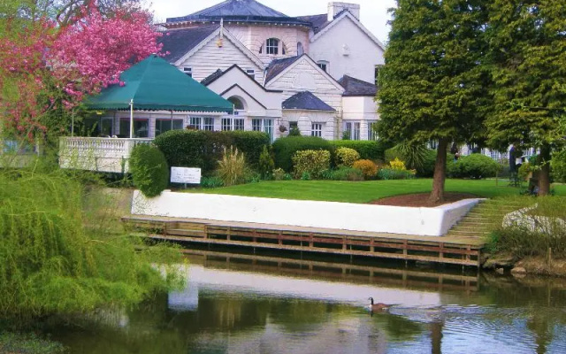 Monkey Island Hotel